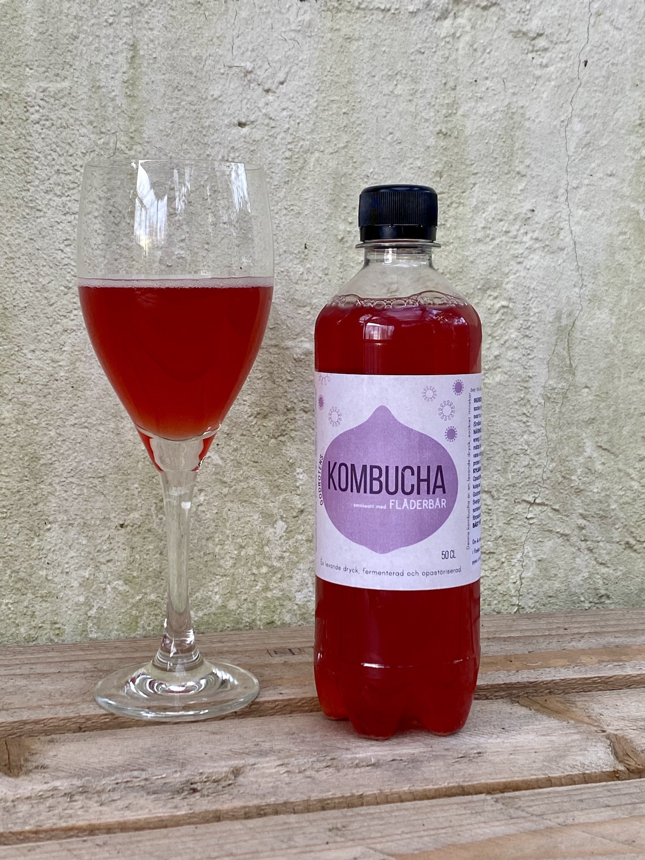 Godrotens kombucha fläderbär